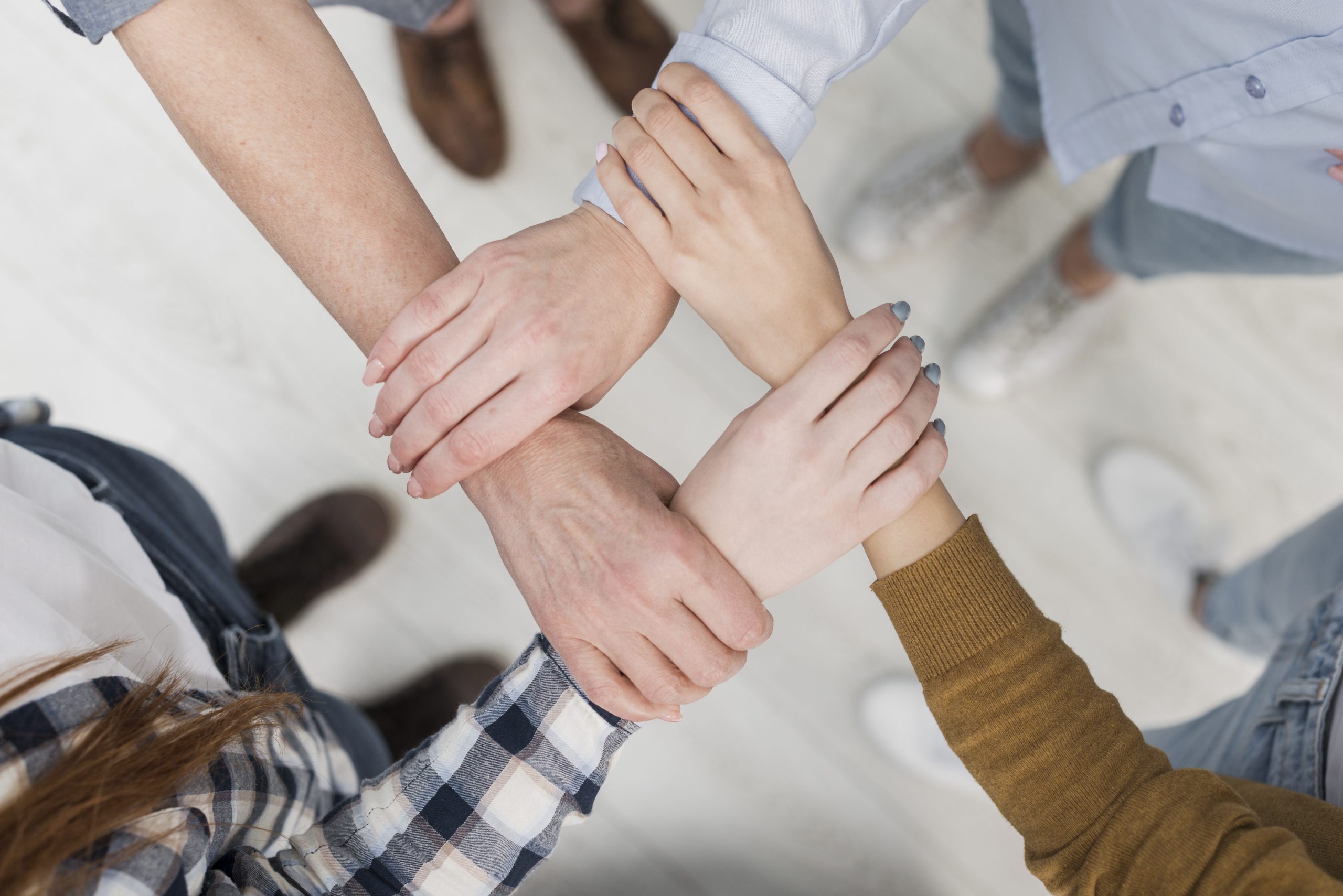 hermosa-comunidad-de-mujeres-juntas