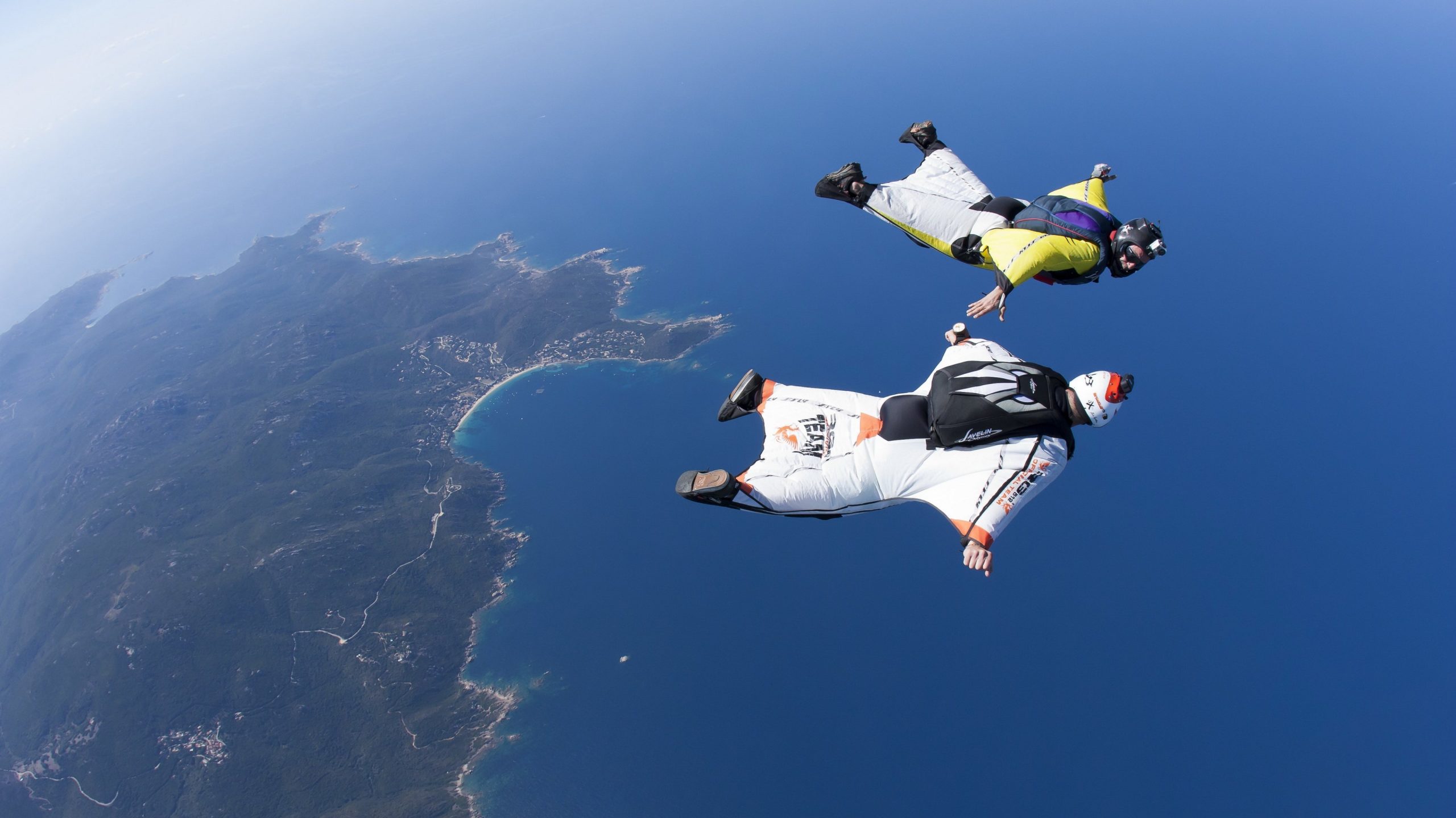 1107128-3840x2160-desktop-4k-wingsuit-flying-wallpaper
